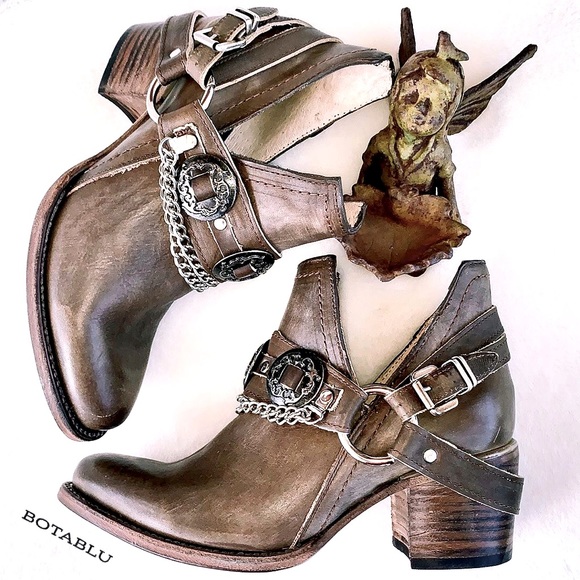Freebird by Steven Shoes - FREEBIRD BY STEVEN Freebird Mystic NEW Silver Chain Boot Belt Ankle Bootie Boots
